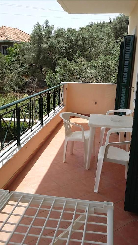 Apartment Katsenos Nikiana